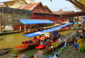 Damnoen Saduak Floating Market