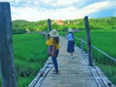 Soo Tong Pae - Long Bamboo Bridge