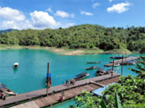 Khaosok: Lake and Mountains